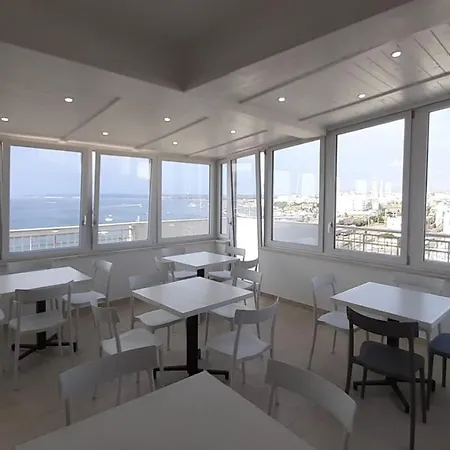 Le Terrazze Sul Mare Centro Frühstückspension Gallipoli