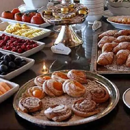 Le Terrazze Sul Mare Centro Frühstückspension *